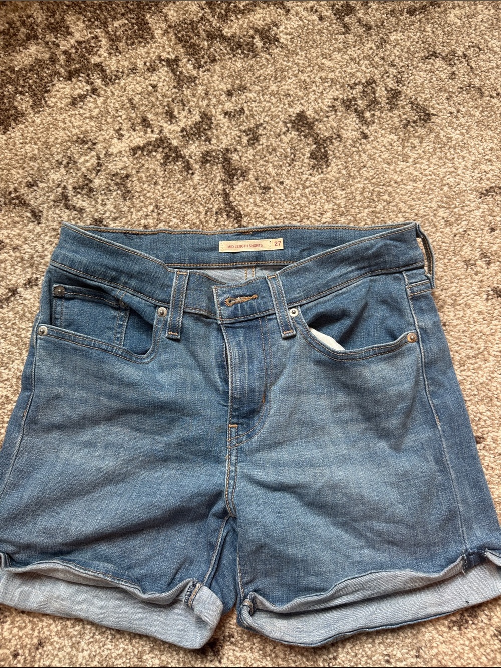Levi’s Classic Mid-Blue Denim Shorts